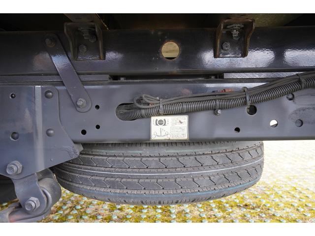 アトラストラック １．３ｔ　アルミバン　スーパーロー　左スライドドア　１．３ｔ積載　アルミバン　低床　ラッシングレール１段　アルミバン　坂道発進補助　ＥＴＣ　ナビ　テレビ　バックカメラ　集中ロック　荷台内寸３３９／１６８／１１７　荷台高７５　車両総重量３６４５ｋｇ（51枚目）