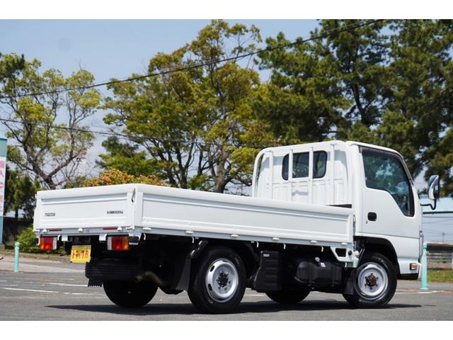 １．５ｔ　平ボディ　フルワイドロー　４ＷＤ　Ｓタイヤ　全低床　切替式　４ＷＤ　Ｓタイヤ　Ｗエアバック　電動格納ミラー　坂道発進補助　アイドリングストップ　エコモード　ＥＴＣ　集中ロック　荷台内寸３１０／１５９／３７　荷台高７８　車両総重量３９５５ｋｇ(2枚目)