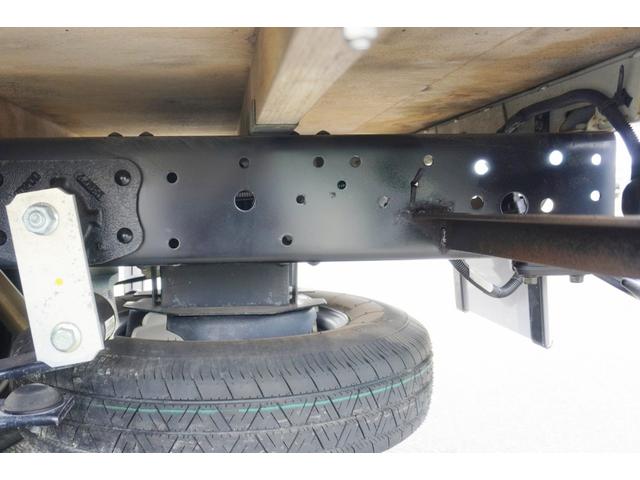 アトラストラック １．５５ｔ　Ｗキャブ　平ボディ　スーパーロー　Ｗタイヤ　１．５５ｔ　低床　坂道発進補助　横滑り防止　電格ミラー　アイドリングストップ　ＥＴＣ　エコモード　集中ロック　キーレス　フォグランプ　荷台内寸２０７／１６１／３７　荷台高８２　車両総重量４１３０ｋｇ（49枚目）