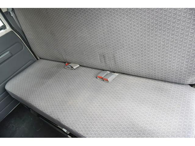 アトラストラック １．５５ｔ　Ｗキャブ　平ボディ　スーパーロー　Ｗタイヤ　１．５５ｔ　低床　坂道発進補助　横滑り防止　電格ミラー　アイドリングストップ　ＥＴＣ　エコモード　集中ロック　キーレス　フォグランプ　荷台内寸２０７／１６１／３７　荷台高８２　車両総重量４１３０ｋｇ（63枚目）