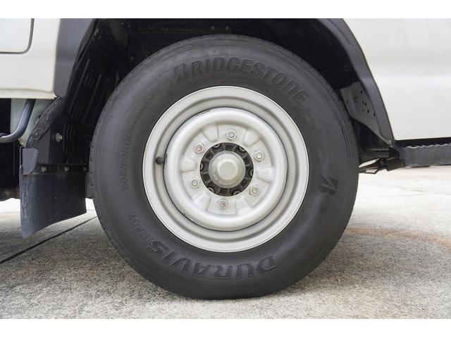 アトラストラック １．５５ｔ　Ｗキャブ　平ボディ　スーパーロー　Ｗタイヤ　１．５５ｔ　低床　坂道発進補助　横滑り防止　電格ミラー　アイドリングストップ　ＥＴＣ　エコモード　集中ロック　キーレス　フォグランプ　荷台内寸２０７／１６１／３７　荷台高８２　車両総重量４１３０ｋｇ（65枚目）