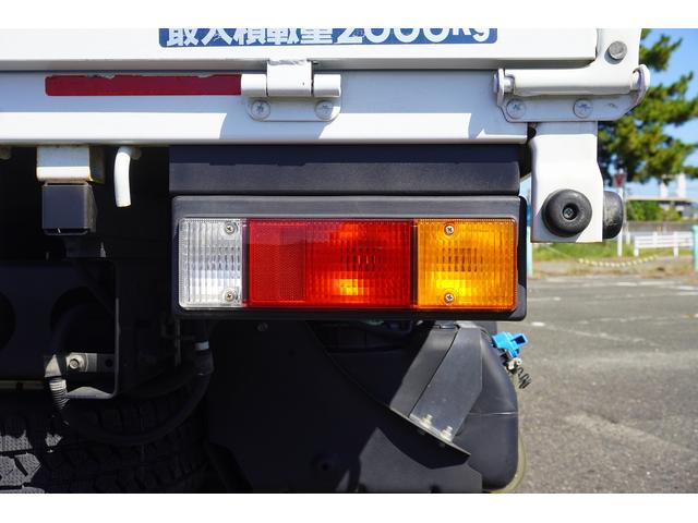 キャンター ２ｔ　Ｗキャブ　４ＷＤ　フルフラットロー　Ｗタイヤ　２ｔ積載　Ｗキャブ　セミロング　４ＷＤ　全低床　リアヒーター　電動格納ミラー　ＥＴＣ　荷台板張り　荷台内寸２５０／１６０／３８　荷台高８９　車両総重量４９４０ｋｇ（16枚目）