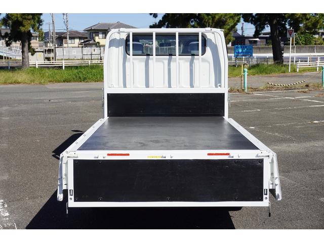 キャンター ２ｔ　Ｗキャブ　４ＷＤ　フルフラットロー　Ｗタイヤ　２ｔ積載　Ｗキャブ　セミロング　４ＷＤ　全低床　リアヒーター　電動格納ミラー　ＥＴＣ　荷台板張り　荷台内寸２５０／１６０／３８　荷台高８９　車両総重量４９４０ｋｇ（31枚目）