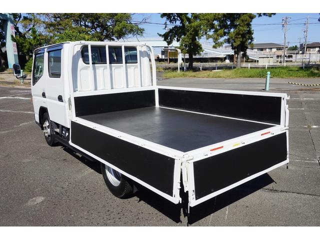 キャンター ２ｔ　Ｗキャブ　４ＷＤ　フルフラットロー　Ｗタイヤ　２ｔ積載　Ｗキャブ　セミロング　４ＷＤ　全低床　リアヒーター　電動格納ミラー　ＥＴＣ　荷台板張り　荷台内寸２５０／１６０／３８　荷台高８９　車両総重量４９４０ｋｇ（32枚目）