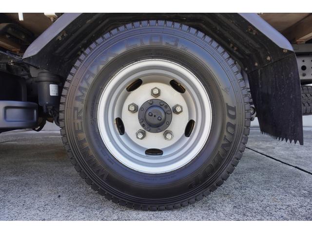 キャンター ２ｔ　Ｗキャブ　４ＷＤ　フルフラットロー　Ｗタイヤ　２ｔ積載　Ｗキャブ　セミロング　４ＷＤ　全低床　リアヒーター　電動格納ミラー　ＥＴＣ　荷台板張り　荷台内寸２５０／１６０／３８　荷台高８９　車両総重量４９４０ｋｇ（74枚目）