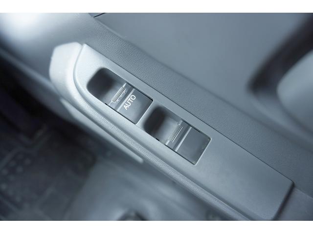 エルフトラック 2t Wキャブ フルフラットロー Wタイヤ 全低床 Rヒーター&クーラー 横滑り防止 車線逸脱防止 レーダーブレーキ 誤発進抑制装置 左電格ミラー ETC エコモード 集中ロック 荷台内寸207/161/38 荷台高85 車両総重量4790kg(38枚目)