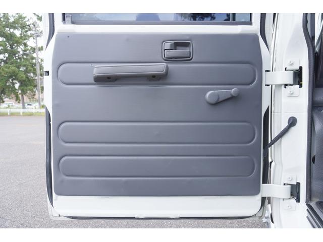 エルフトラック 2t Wキャブ フルフラットロー Wタイヤ 全低床 Rヒーター&クーラー 横滑り防止 車線逸脱防止 レーダーブレーキ 誤発進抑制装置 左電格ミラー ETC エコモード 集中ロック 荷台内寸207/161/38 荷台高85 車両総重量4790kg(58枚目)