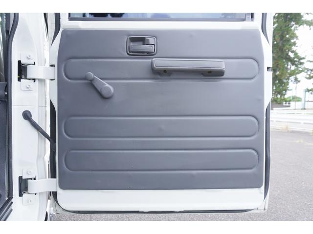 エルフトラック 2t Wキャブ フルフラットロー Wタイヤ 全低床 Rヒーター&クーラー 横滑り防止 車線逸脱防止 レーダーブレーキ 誤発進抑制装置 左電格ミラー ETC エコモード 集中ロック 荷台内寸207/161/38 荷台高85 車両総重量4790kg(59枚目)