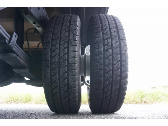 エルフトラック 2t Wキャブ フルフラットロー Wタイヤ 全低床 Rヒーター&クーラー 横滑り防止 車線逸脱防止 レーダーブレーキ 誤発進抑制装置 左電格ミラー ETC エコモード 集中ロック 荷台内寸207/161/38 荷台高85 車両総重量4790kg(73枚目)