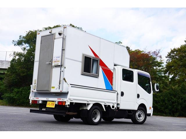 アトラストラック １．２５ｔ　Ｗキャブ　スーパーロー　キャンピング仕様　１．２５ｔ積載　キャンピング仕様　低床　Ｗタイヤ　坂道発進補助　左電格ミラー　ＥＴＣ　Ｂカメラ＆モニター　集中ロック　荷台内寸２０９／１６１／３８　荷台高７４　車両総重量３３２０ｋｇ　４ナンバー（2枚目）