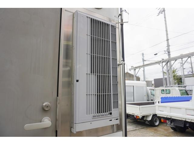 アトラストラック １．２５ｔ　Ｗキャブ　スーパーロー　キャンピング仕様　１．２５ｔ積載　キャンピング仕様　低床　Ｗタイヤ　坂道発進補助　左電格ミラー　ＥＴＣ　Ｂカメラ＆モニター　集中ロック　荷台内寸２０９／１６１／３８　荷台高７４　車両総重量３３２０ｋｇ　４ナンバー（23枚目）