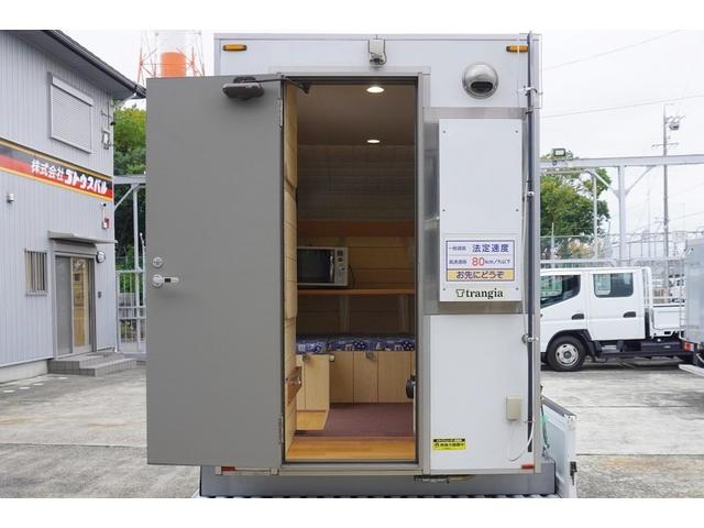 アトラストラック １．２５ｔ　Ｗキャブ　スーパーロー　キャンピング仕様　１．２５ｔ積載　キャンピング仕様　低床　Ｗタイヤ　坂道発進補助　左電格ミラー　ＥＴＣ　Ｂカメラ＆モニター　集中ロック　荷台内寸２０９／１６１／３８　荷台高７４　車両総重量３３２０ｋｇ　４ナンバー（25枚目）