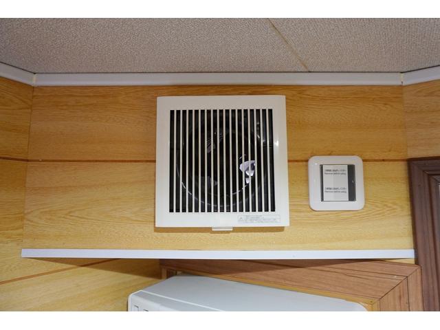 アトラストラック １．２５ｔ　Ｗキャブ　スーパーロー　キャンピング仕様　１．２５ｔ積載　キャンピング仕様　低床　Ｗタイヤ　坂道発進補助　左電格ミラー　ＥＴＣ　Ｂカメラ＆モニター　集中ロック　荷台内寸２０９／１６１／３８　荷台高７４　車両総重量３３２０ｋｇ　４ナンバー（39枚目）