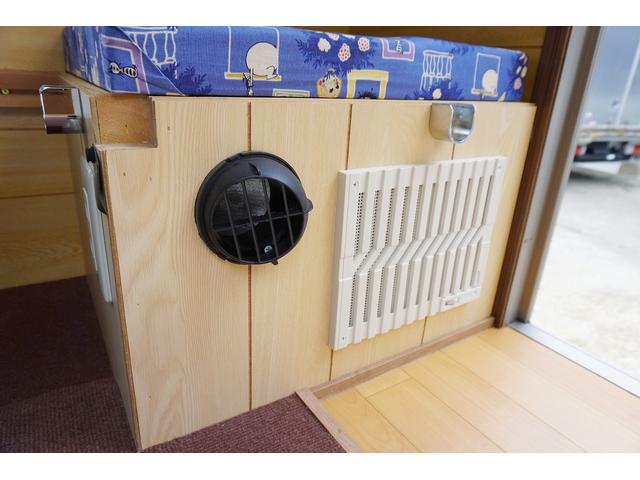 アトラストラック １．２５ｔ　Ｗキャブ　スーパーロー　キャンピング仕様　１．２５ｔ積載　キャンピング仕様　低床　Ｗタイヤ　坂道発進補助　左電格ミラー　ＥＴＣ　Ｂカメラ＆モニター　集中ロック　荷台内寸２０９／１６１／３８　荷台高７４　車両総重量３３２０ｋｇ　４ナンバー（40枚目）