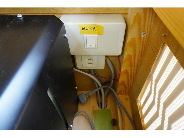 アトラストラック １．２５ｔ　Ｗキャブ　スーパーロー　キャンピング仕様　１．２５ｔ積載　キャンピング仕様　低床　Ｗタイヤ　坂道発進補助　左電格ミラー　ＥＴＣ　Ｂカメラ＆モニター　集中ロック　荷台内寸２０９／１６１／３８　荷台高７４　車両総重量３３２０ｋｇ　４ナンバー（51枚目）