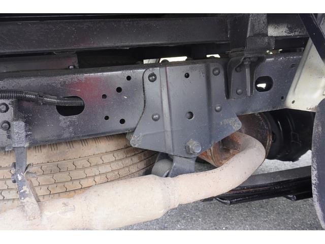 アトラストラック １．２５ｔ　Ｗキャブ　スーパーロー　キャンピング仕様　１．２５ｔ積載　キャンピング仕様　低床　Ｗタイヤ　坂道発進補助　左電格ミラー　ＥＴＣ　Ｂカメラ＆モニター　集中ロック　荷台内寸２０９／１６１／３８　荷台高７４　車両総重量３３２０ｋｇ　４ナンバー（79枚目）