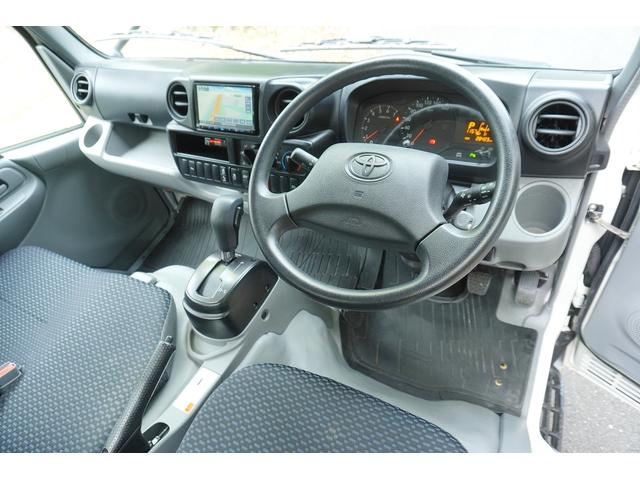 ダイナトラック 1.25t 平ボディ ジャストロー Wタイヤ 1.25t 平ボディ 低床 Wタイヤ 横滑り防止 レーダーブレーキ 車線逸脱防止 ナビ ETC 電格ミラー 集中ロック 荷台内寸309/160/38 荷台高72 車両総重量3065kg 普通免許運転可(3枚目)