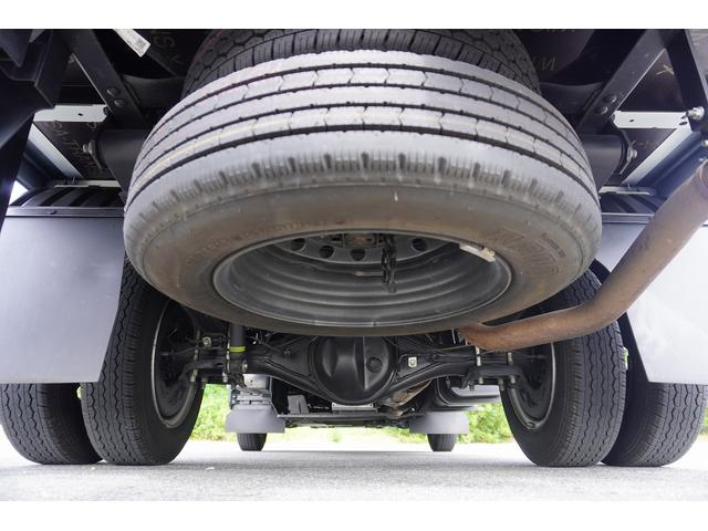 ダイナトラック 1.25t 平ボディ ジャストロー Wタイヤ 1.25t 平ボディ 低床 Wタイヤ 横滑り防止 レーダーブレーキ 車線逸脱防止 ナビ ETC 電格ミラー 集中ロック 荷台内寸309/160/38 荷台高72 車両総重量3065kg 普通免許運転可(6枚目)