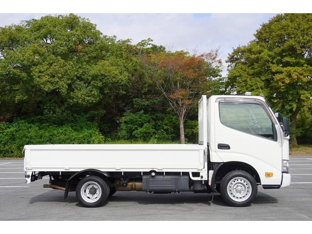 ダイナトラック 1.25t 平ボディ ジャストロー Wタイヤ 1.25t 平ボディ 低床 Wタイヤ 横滑り防止 レーダーブレーキ 車線逸脱防止 ナビ ETC 電格ミラー 集中ロック 荷台内寸309/160/38 荷台高72 車両総重量3065kg 普通免許運転可(10枚目)