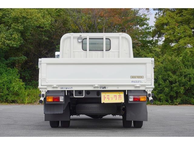 ダイナトラック 1.25t 平ボディ ジャストロー Wタイヤ 1.25t 平ボディ 低床 Wタイヤ 横滑り防止 レーダーブレーキ 車線逸脱防止 ナビ ETC 電格ミラー 集中ロック 荷台内寸309/160/38 荷台高72 車両総重量3065kg 普通免許運転可(11枚目)