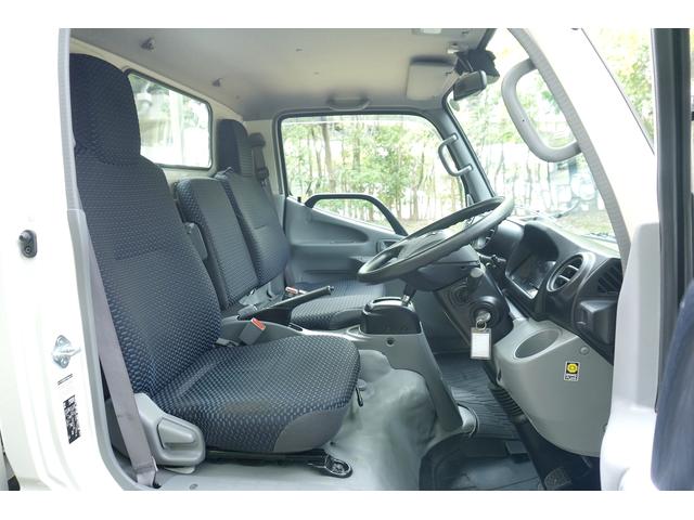 ダイナトラック 1.25t 平ボディ ジャストロー Wタイヤ 1.25t 平ボディ 低床 Wタイヤ 横滑り防止 レーダーブレーキ 車線逸脱防止 ナビ ETC 電格ミラー 集中ロック 荷台内寸309/160/38 荷台高72 車両総重量3065kg 普通免許運転可(19枚目)