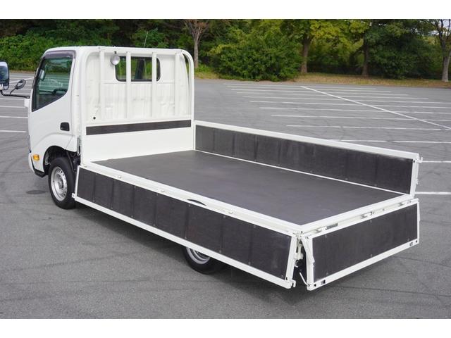ダイナトラック 1.25t 平ボディ ジャストロー Wタイヤ 1.25t 平ボディ 低床 Wタイヤ 横滑り防止 レーダーブレーキ 車線逸脱防止 ナビ ETC 電格ミラー 集中ロック 荷台内寸309/160/38 荷台高72 車両総重量3065kg 普通免許運転可(25枚目)