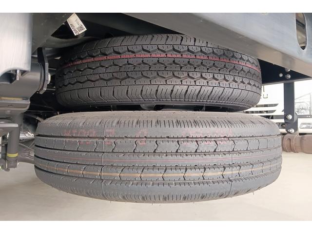 ダイナトラック 1.25t 平ボディ ジャストロー Wタイヤ 1.25t 平ボディ 低床 Wタイヤ 横滑り防止 レーダーブレーキ 車線逸脱防止 ナビ ETC 電格ミラー 集中ロック 荷台内寸309/160/38 荷台高72 車両総重量3065kg 普通免許運転可(47枚目)