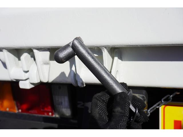 エルフトラック 3t ダンプ 強化 フルフラットロー 中間ピン 全低床 中間ピン 坂道発進補助 横滑り防止 左電動格納ミラー ETC 集中ロック エコモード アイドルアップ 極東開発 DD02-31 荷台内寸305/159/37 荷台高85 車両総重量6205kg(26枚目)