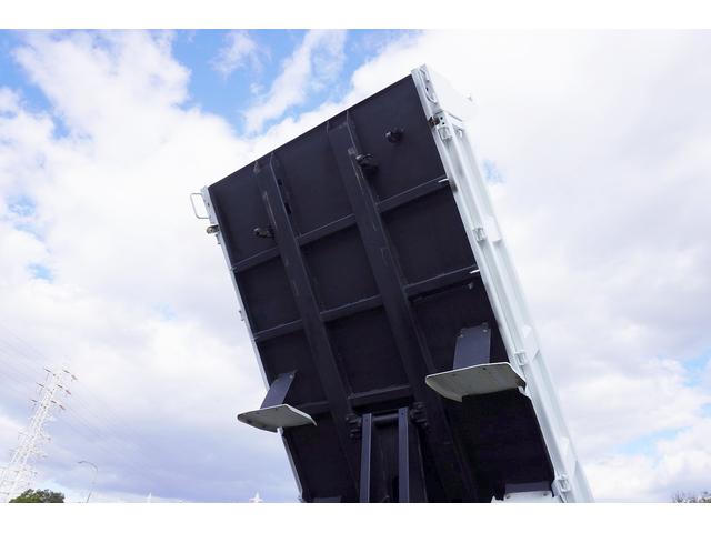 エルフトラック 3t ダンプ 強化 フルフラットロー 中間ピン 全低床 中間ピン 坂道発進補助 横滑り防止 左電動格納ミラー ETC 集中ロック エコモード アイドルアップ 極東開発 DD02-31 荷台内寸305/159/37 荷台高85 車両総重量6205kg(50枚目)