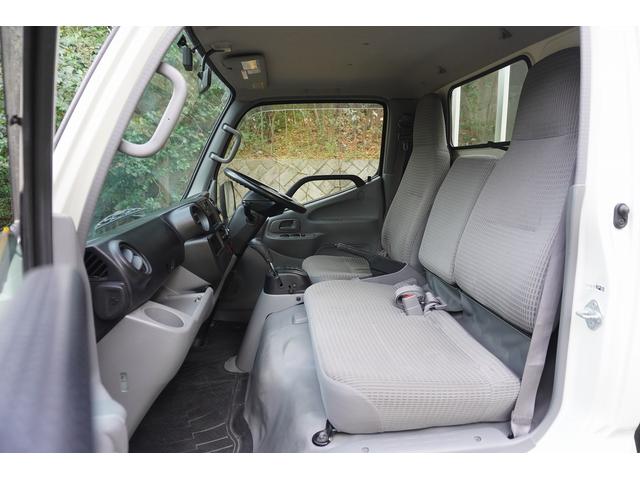 ダイナトラック １．２５ｔ　平ボディ　フルジャストロー　４ＷＤ　１．２５ｔ積載　平ボディ　全低床　４ＷＤ　シングルタイヤ　アイドルアップ　集中ロック　荷台板張り　荷台内寸３１０／１５９／３６　荷台高８４　車両総重量３２８５ｋｇ　ＡＴ限定普通免許運転可（20枚目）