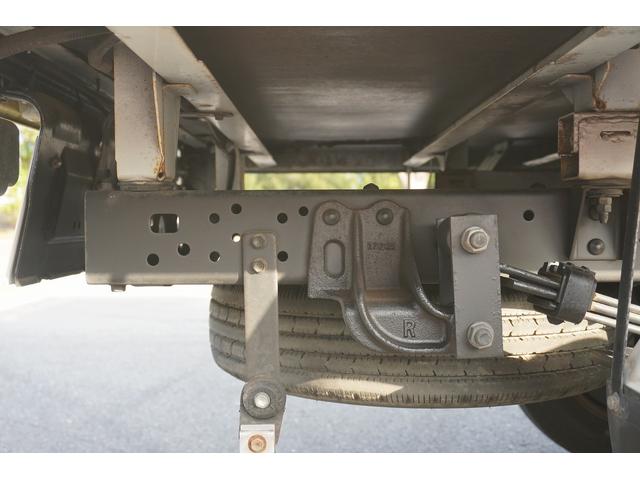 ダイナトラック １．２５ｔ　平ボディ　フルジャストロー　４ＷＤ　１．２５ｔ積載　平ボディ　全低床　４ＷＤ　シングルタイヤ　アイドルアップ　集中ロック　荷台板張り　荷台内寸３１０／１５９／３６　荷台高８４　車両総重量３２８５ｋｇ　ＡＴ限定普通免許運転可（52枚目）