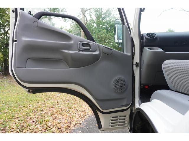 ダイナトラック １．２５ｔ　平ボディ　フルジャストロー　４ＷＤ　１．２５ｔ積載　平ボディ　全低床　４ＷＤ　シングルタイヤ　アイドルアップ　集中ロック　荷台板張り　荷台内寸３１０／１５９／３６　荷台高８４　車両総重量３２８５ｋｇ　ＡＴ限定普通免許運転可（58枚目）