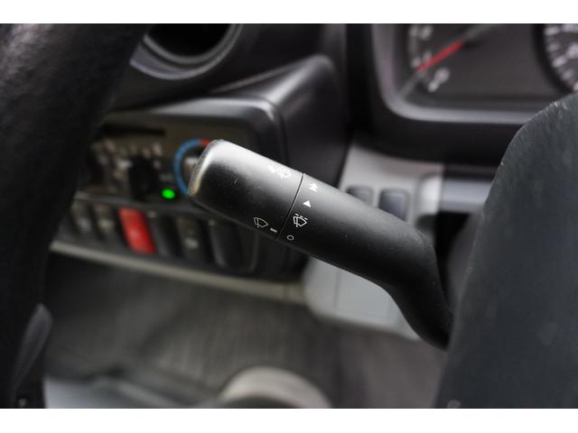 ダイナトラック １．２５ｔ　平ボディ　フルジャストロー　４ＷＤ　１．２５ｔ積載　平ボディ　全低床　４ＷＤ　シングルタイヤ　アイドルアップ　集中ロック　荷台板張り　荷台内寸３１０／１５９／３６　荷台高８４　車両総重量３２８５ｋｇ　ＡＴ限定普通免許運転可（77枚目）