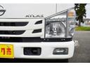 １．５５ｔ　Ｗキャブ　平ボディ　スーパーロー　Ｗタイヤ　１．５５ｔ　低床　坂道発進補助　横滑り防止　電格ミラー　アイドリングストップ　ＥＴＣ　エコモード　集中ロック　キーレス　フォグランプ　荷台内寸２０７／１６１／３７　荷台高８２　車両総重量４１３０ｋｇ（15枚目）