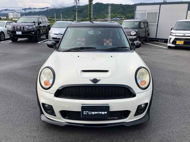 ＭＩＮＩ クーパーＳ　クラブマン　ドライブレコーダー　バックカメラ　ナビ　アルミホイール　キーレスエントリー　ＡＴ　ＡＢＳ　ＥＳＣ　エアコン　パワーステアリング　パワーウィンドウ（13枚目）