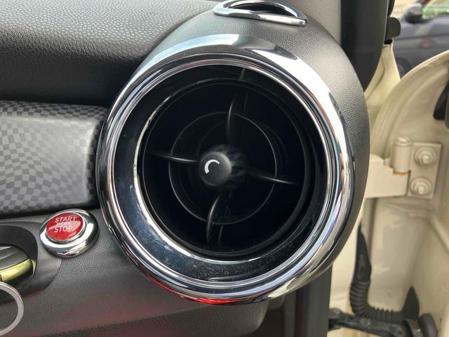 ＭＩＮＩ クーパーＳ　クラブマン　ドライブレコーダー　バックカメラ　ナビ　アルミホイール　キーレスエントリー　ＡＴ　ＡＢＳ　ＥＳＣ　エアコン　パワーステアリング　パワーウィンドウ（24枚目）