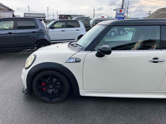 ＭＩＮＩ クーパーＳ　クラブマン　ドライブレコーダー　バックカメラ　ナビ　アルミホイール　キーレスエントリー　ＡＴ　ＡＢＳ　ＥＳＣ　エアコン　パワーステアリング　パワーウィンドウ（35枚目）