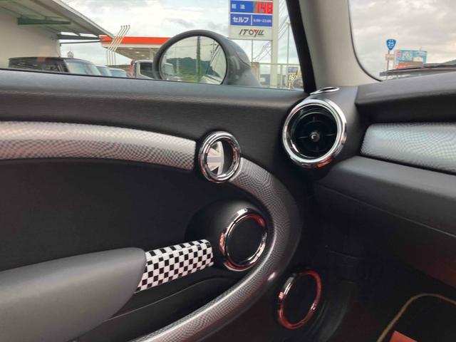 ＭＩＮＩ クーパーＳ　クラブマン　ドライブレコーダー　バックカメラ　ナビ　アルミホイール　キーレスエントリー　ＡＴ　ＡＢＳ　ＥＳＣ　エアコン　パワーステアリング　パワーウィンドウ（65枚目）