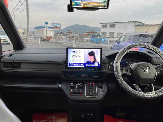 ステップワゴン ｅ：ＨＥＶスパーダ　ＥＴＣ　全周囲カメラ　ナビ　ＴＶ　クリアランスソナー　オートクルーズコントロール　レーンアシスト　衝突被害軽減システム　両側電動スライドドア　オートライト　ＬＥＤヘッドランプ　スマートキー（2枚目）