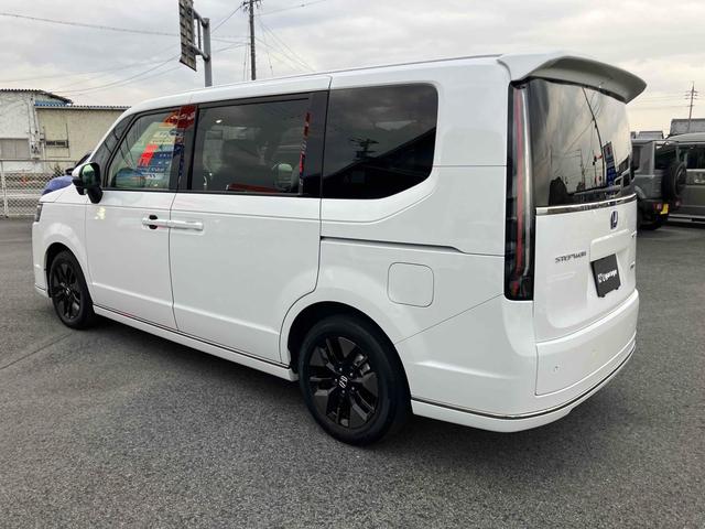 ステップワゴン ｅ：ＨＥＶスパーダ　ＥＴＣ　全周囲カメラ　ナビ　ＴＶ　クリアランスソナー　オートクルーズコントロール　レーンアシスト　衝突被害軽減システム　両側電動スライドドア　オートライト　ＬＥＤヘッドランプ　スマートキー（15枚目）