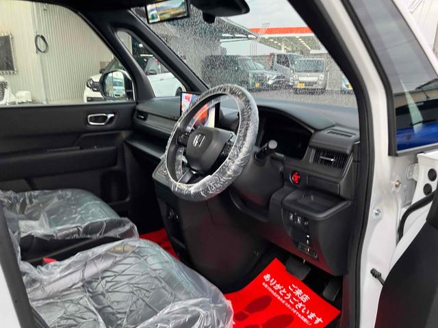 ステップワゴン ｅ：ＨＥＶスパーダ　ＥＴＣ　全周囲カメラ　ナビ　ＴＶ　クリアランスソナー　オートクルーズコントロール　レーンアシスト　衝突被害軽減システム　両側電動スライドドア　オートライト　ＬＥＤヘッドランプ　スマートキー（23枚目）