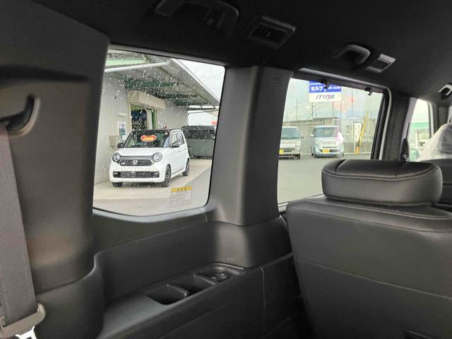 ステップワゴン ｅ：ＨＥＶスパーダ　ＥＴＣ　全周囲カメラ　ナビ　ＴＶ　クリアランスソナー　オートクルーズコントロール　レーンアシスト　衝突被害軽減システム　両側電動スライドドア　オートライト　ＬＥＤヘッドランプ　スマートキー（56枚目）