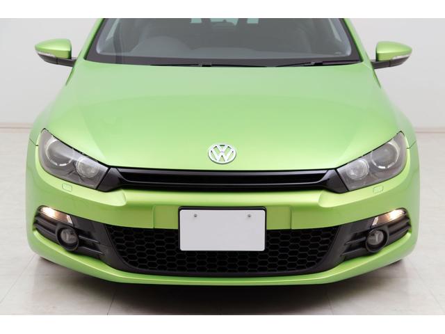 シロッコ ＴＳＩ　ユーザー買取車輌　／　２０１０年モデル　／　ダウンサス　／　１７インチホイール　／　スポーツシート　／　パドルシフト　／　純正ナビ　／　ウォーターポンプ＆パワーウインドウレギュレター　交換済み（17枚目）