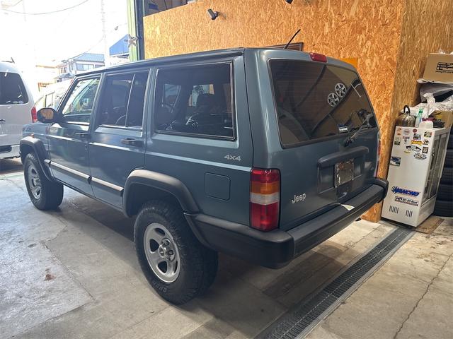 ジープ・チェロキー スポーツ ディーラー車 天張り新品張替済 室内リフレッシュ済 フルオリジナル 4WD AT 4,0L モケットシート 11NO登録可能(17枚目)