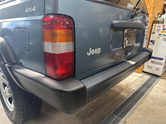 ジープ・チェロキー スポーツ ディーラー車 天張り新品張替済 室内リフレッシュ済 フルオリジナル 4WD AT 4,0L モケットシート 11NO登録可能(19枚目)