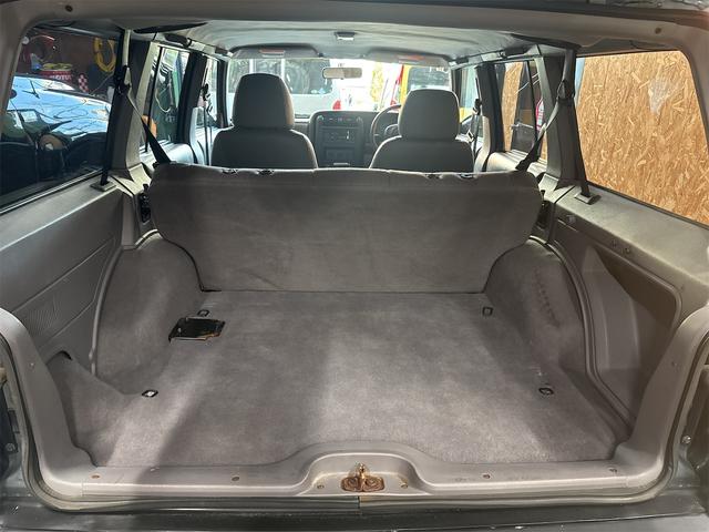 ジープ・チェロキー スポーツ ディーラー車 天張り新品張替済 室内リフレッシュ済 フルオリジナル 4WD AT 4,0L モケットシート 11NO登録可能(21枚目)