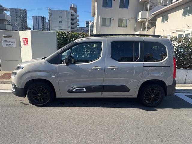 ベルランゴ シャイン ワンオーナー車 無事故 実走行 新品シートカバー受注品 新品フロアマット バックカメラ サイドカメラスマートきー×2 PUSHスタート サンルーフ 純正16インチブラック専用 前後ドラレコ ETC(10枚目)