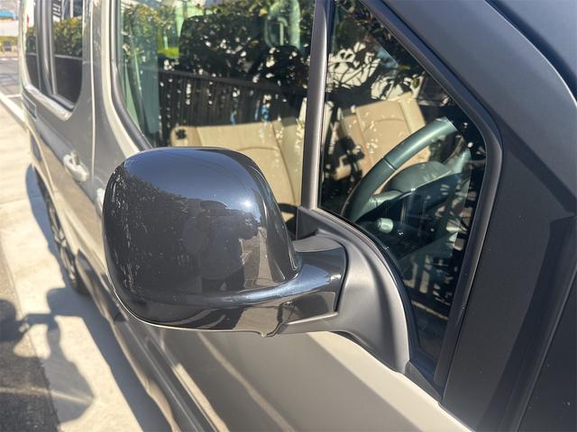 ベルランゴ シャイン ワンオーナー車 無事故 実走行 新品シートカバー受注品 新品フロアマット バックカメラ サイドカメラスマートきー×2 PUSHスタート サンルーフ 純正16インチブラック専用 前後ドラレコ ETC(13枚目)