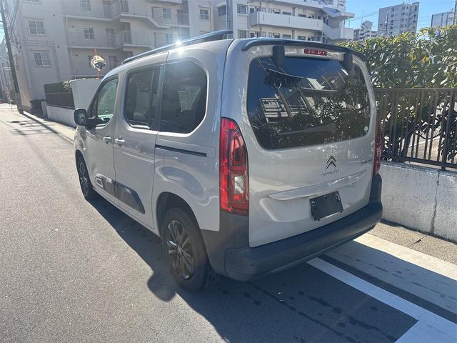 ベルランゴ シャイン ワンオーナー車 無事故 実走行 新品シートカバー受注品 新品フロアマット バックカメラ サイドカメラスマートきー×2 PUSHスタート サンルーフ 純正16インチブラック専用 前後ドラレコ ETC(18枚目)