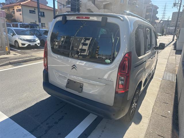 ベルランゴ シャイン ワンオーナー車 無事故 実走行 新品シートカバー受注品 新品フロアマット バックカメラ サイドカメラスマートきー×2 PUSHスタート サンルーフ 純正16インチブラック専用 前後ドラレコ ETC(19枚目)